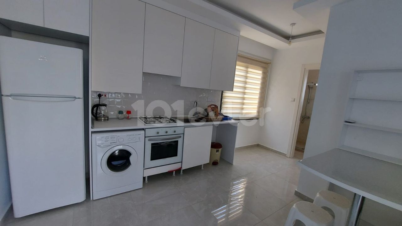 Girne - Alsancak kiralik daire 1+1 esyali, site icinde, havuzlu