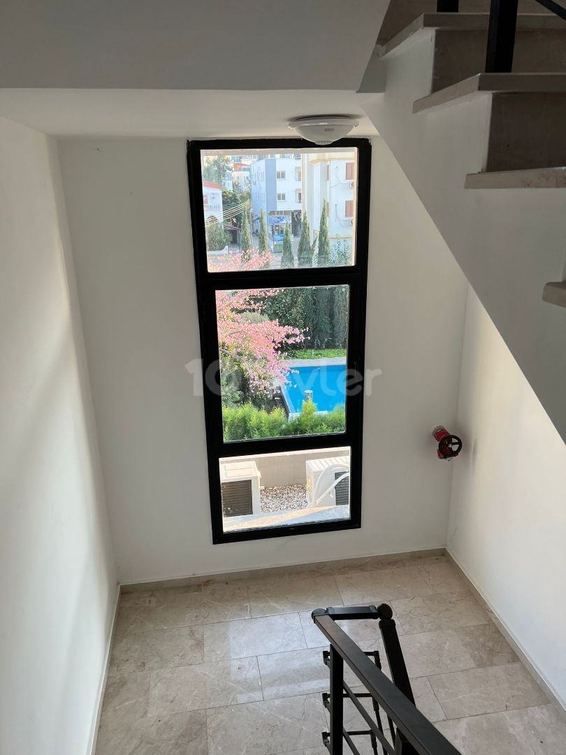 Flat For Sale in Yukarı Girne, Kyrenia