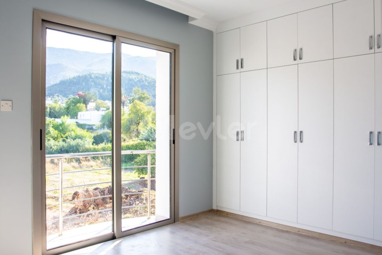 Kyrenia-Alsancak, apartment for sale 2+1 . 