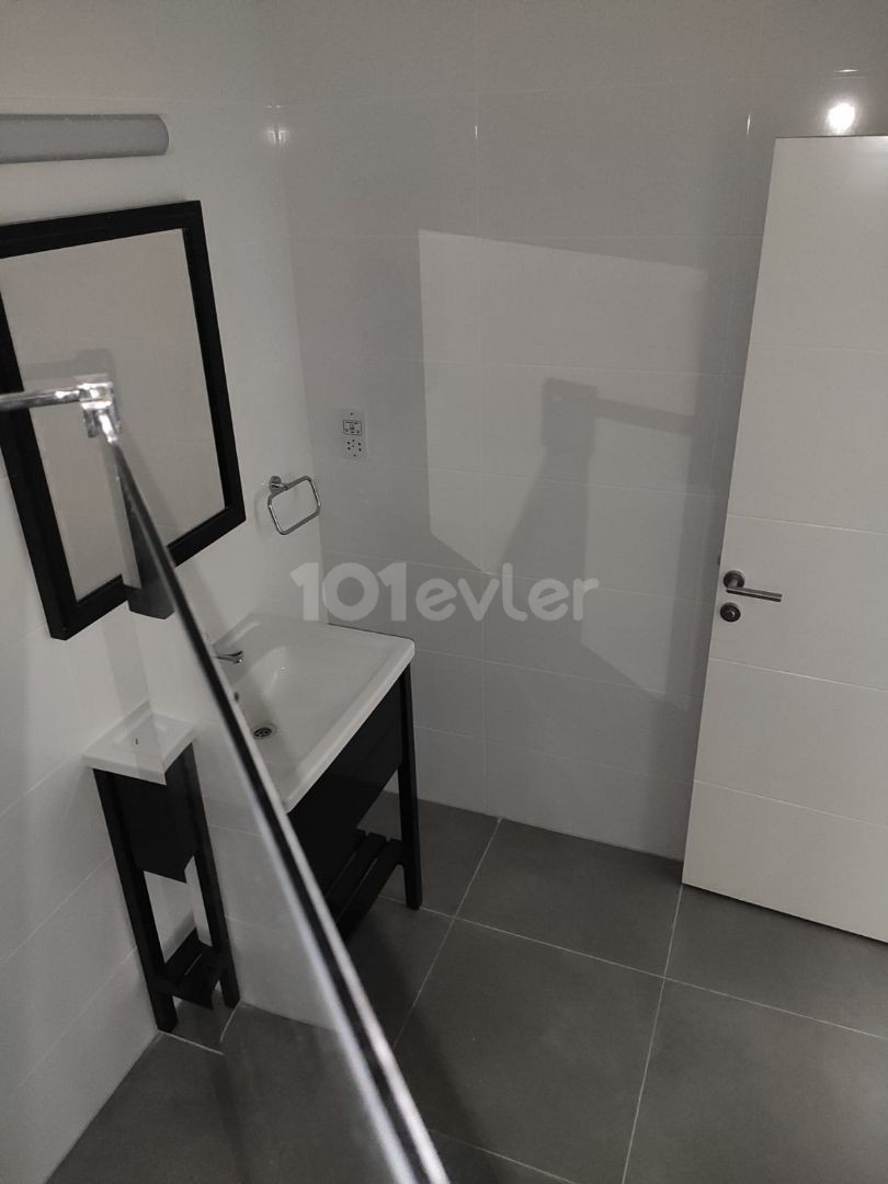 Flat For Sale in Güzelyurt Merkez, Guzelyurt