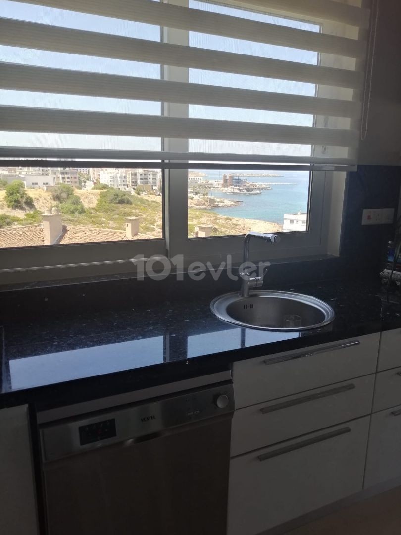 Girne - Merkez 3+1, 160 m2, deniz manzaralı.