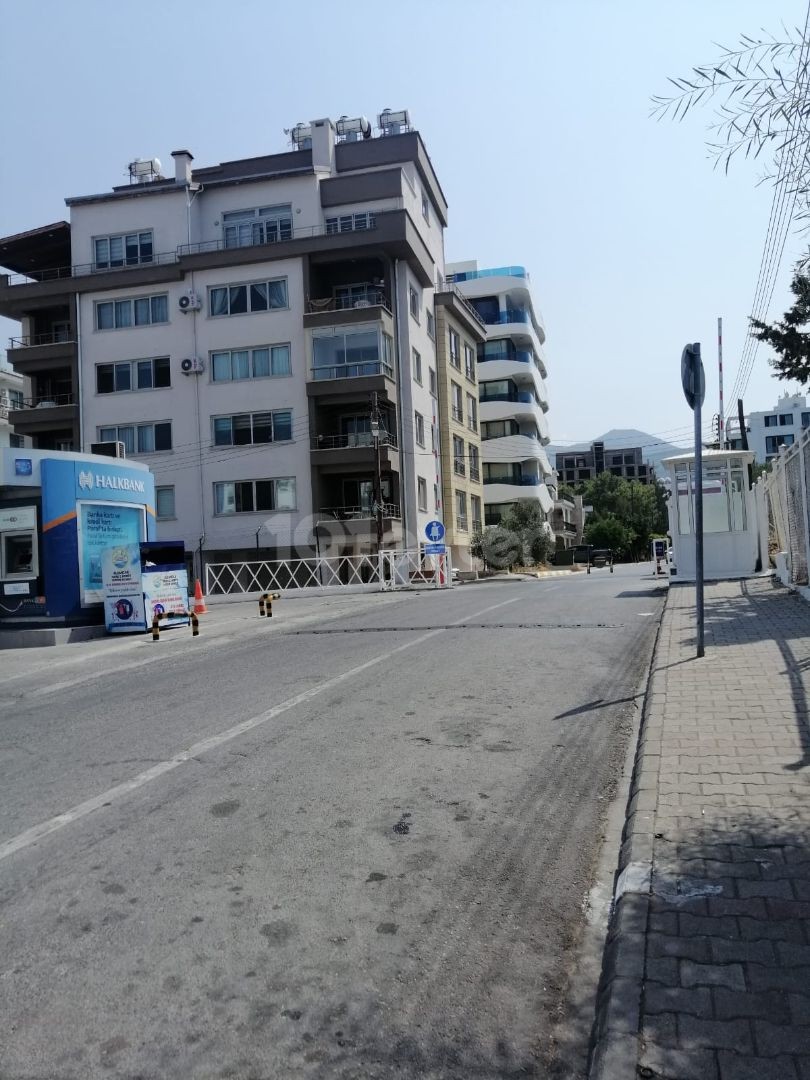 Girne - Merkez 3+1, 160 m2, deniz manzaralı.