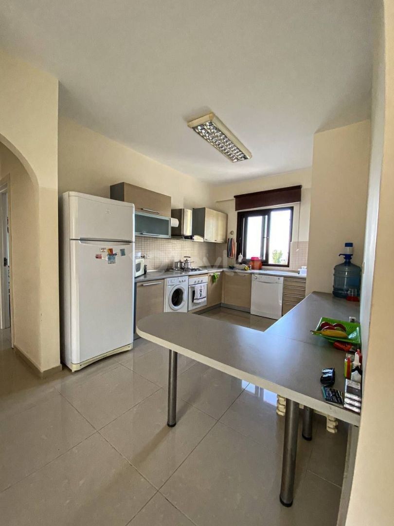 KYRENIA - ESENTEPE FLAT FOR SALE 3+1.