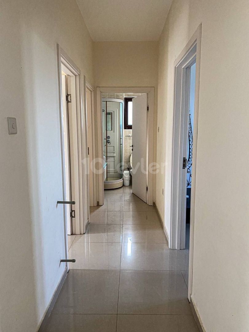 KYRENIA - ESENTEPE FLAT FOR SALE 3+1.