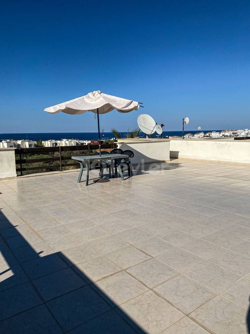 KYRENIA - ESENTEPE FLAT FOR SALE 3+1.