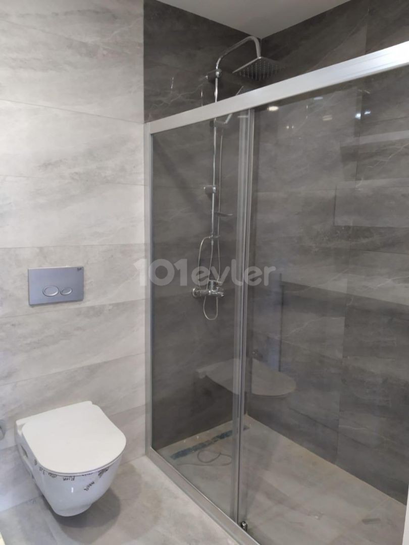 Girne - Alsancak, satılık 3+1 daire, 130 m2, yeni ev  Acilen