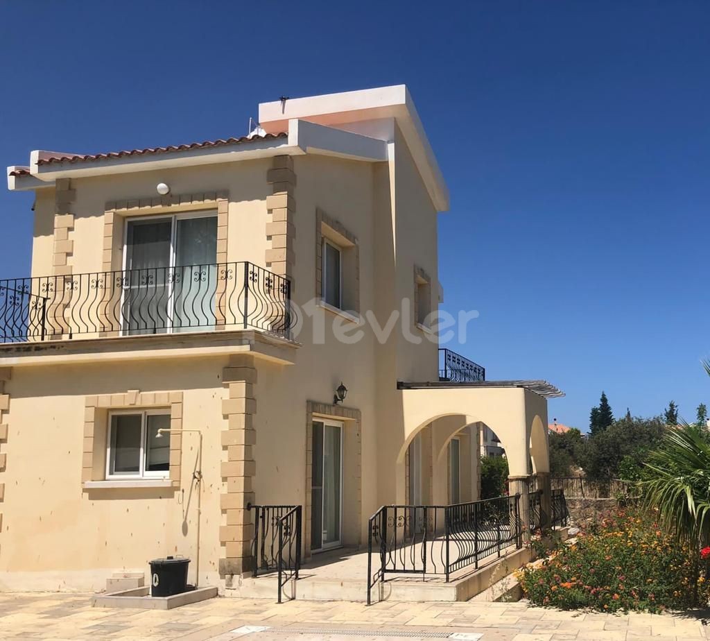 Kyrenia - Lapta villa for sale 3+1. 