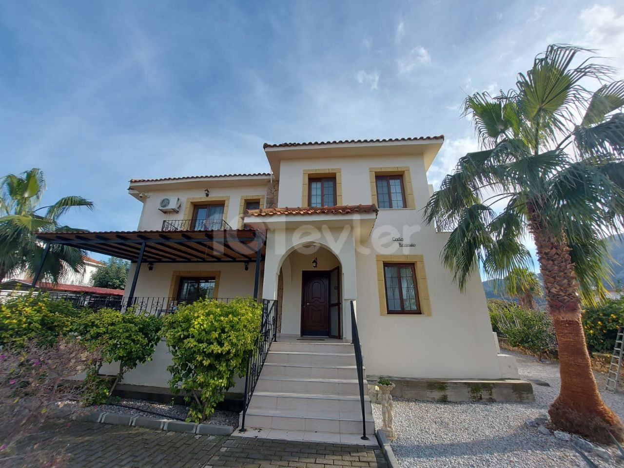 GIRNE - ARAPKOY, KIRALIK VILLA 4+1. Türkçe, İngilizce, Rusça konuşuyoruz.