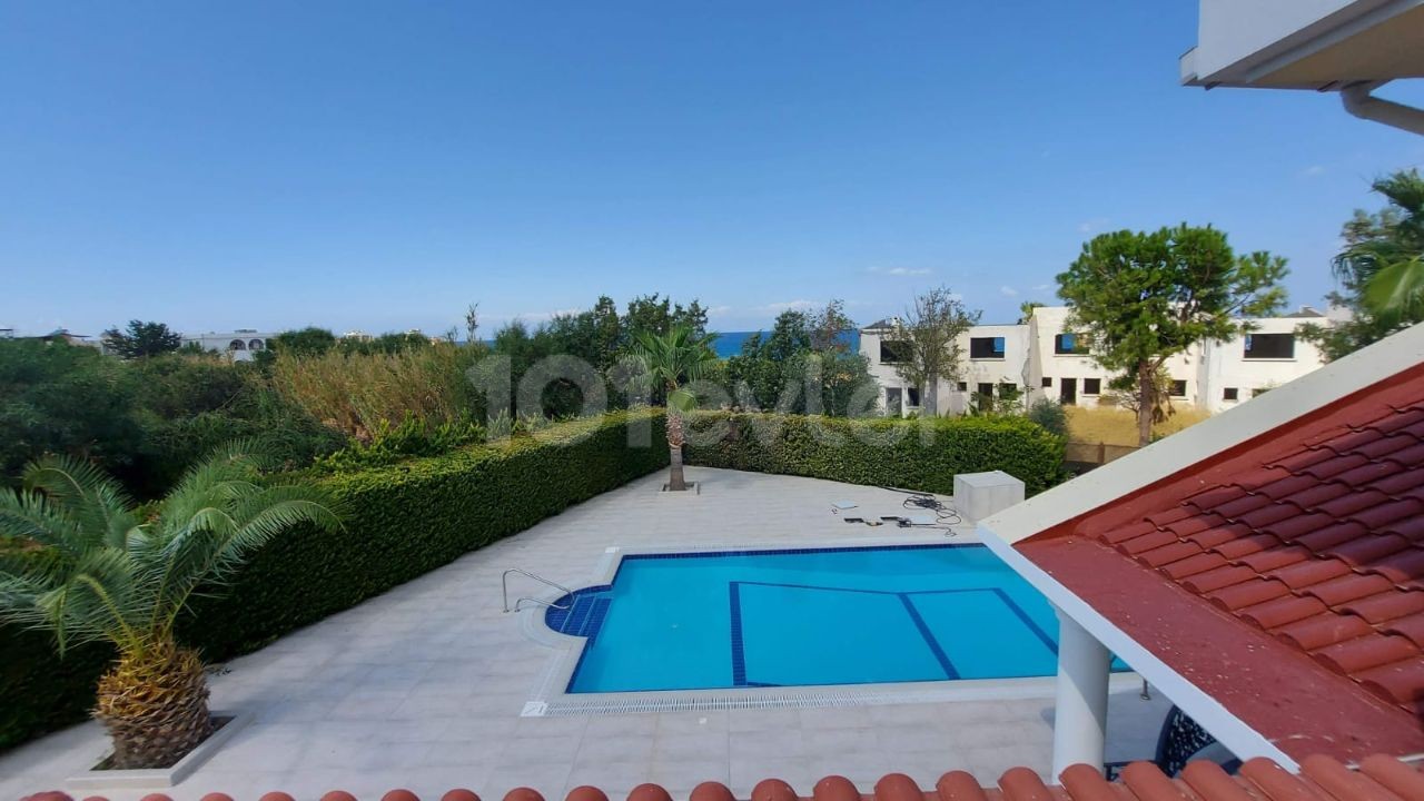 GIRNE - LAPTA. villa for sale 4+1.  ** 