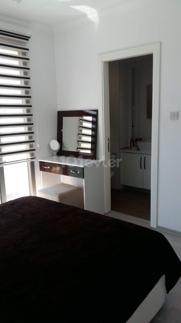 2+1 apartment for sale in Kyrenia center