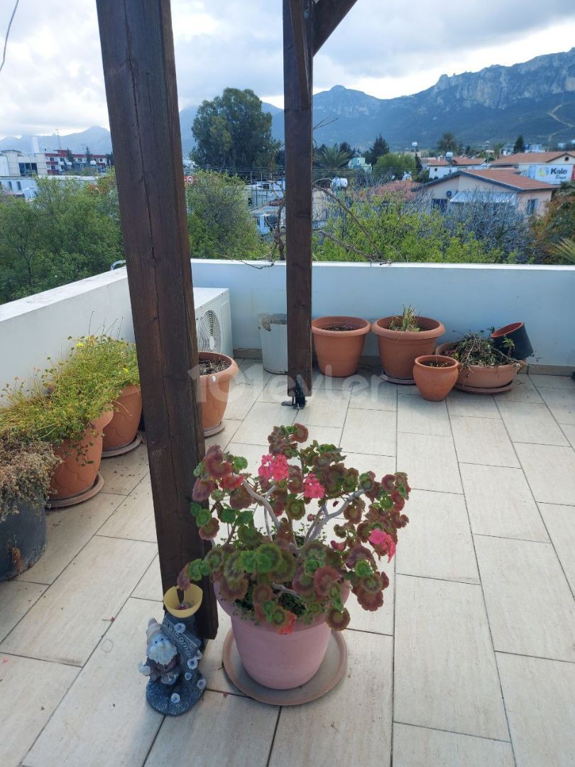 2+1 penthouse for sale in Kyrenia - Karaoglanoglu. 