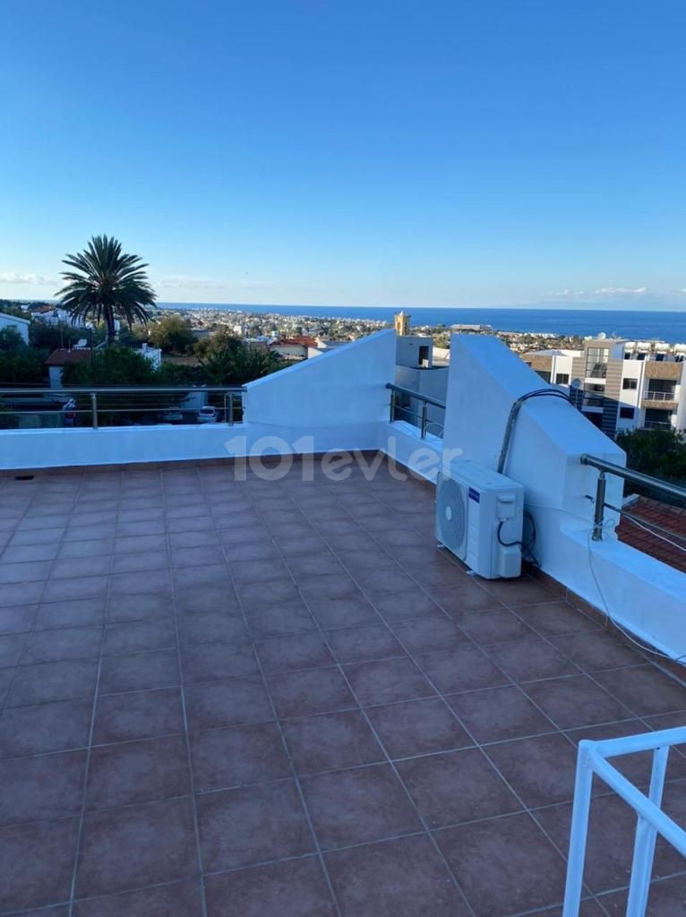 Girne - Lapta satilik 2+1 penthouse.