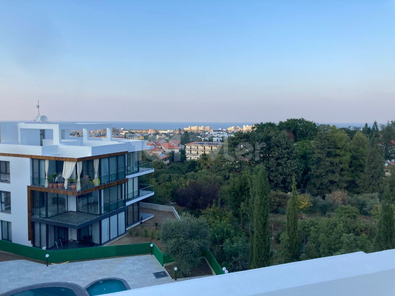 CIRNE - ALSANCAK PENTHOUSE ZU VERMIETEN 2+1. 