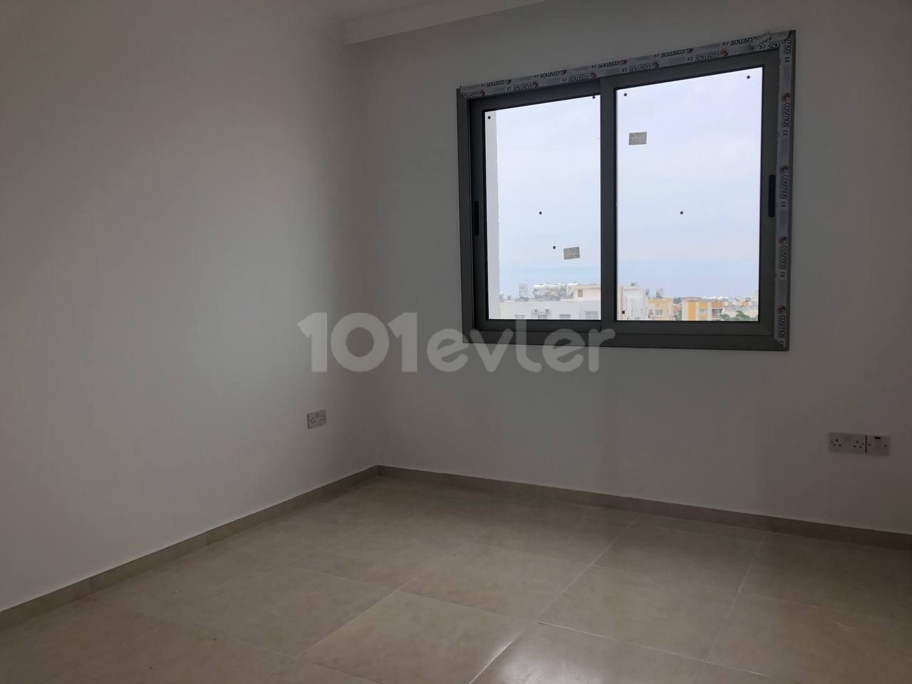 Kyrenia - Alsancak, 2+1 Wohnung zu verkaufen in neuer Anlage mit Bergblick. 