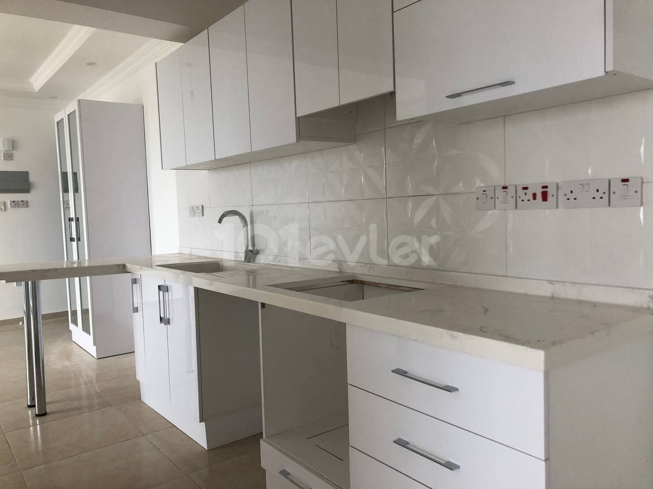 Kyrenia - Alsancak, 2+1 apartments for sale in new complex with mountain view. 