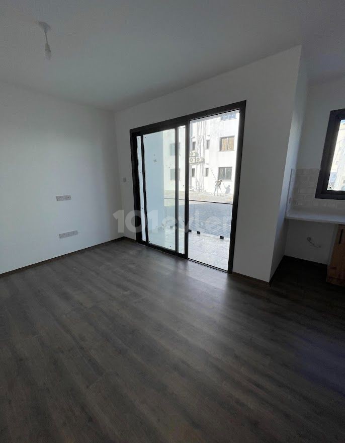 Kyrenia - Alsancak, neue Wohnung zu verkaufen 2+1, neben dem Camelot Beach