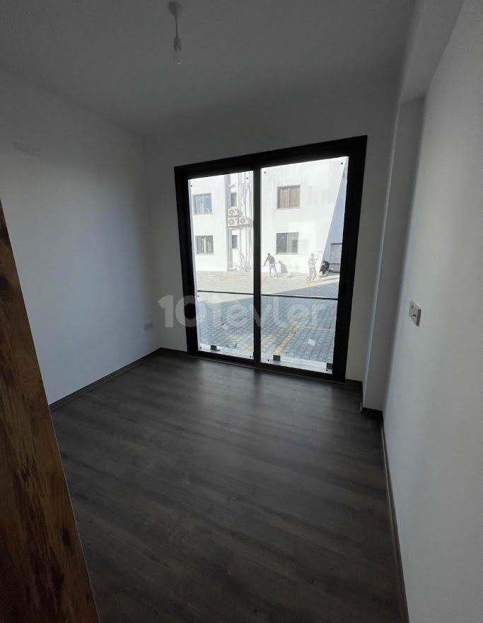 Girne - Alsancak, satılık yeni daire 2+1, Camelot Plajı'nın yanında