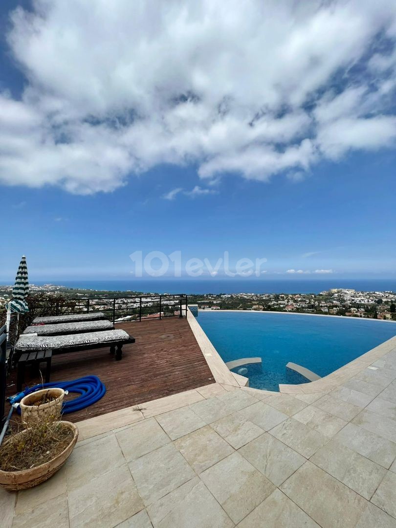 Luxurious 4-Bedroom Villa with Breathtaking Sea Views and Private Swimming Pool, İngilizce, Türkçe, Rusça konuşuyoruz