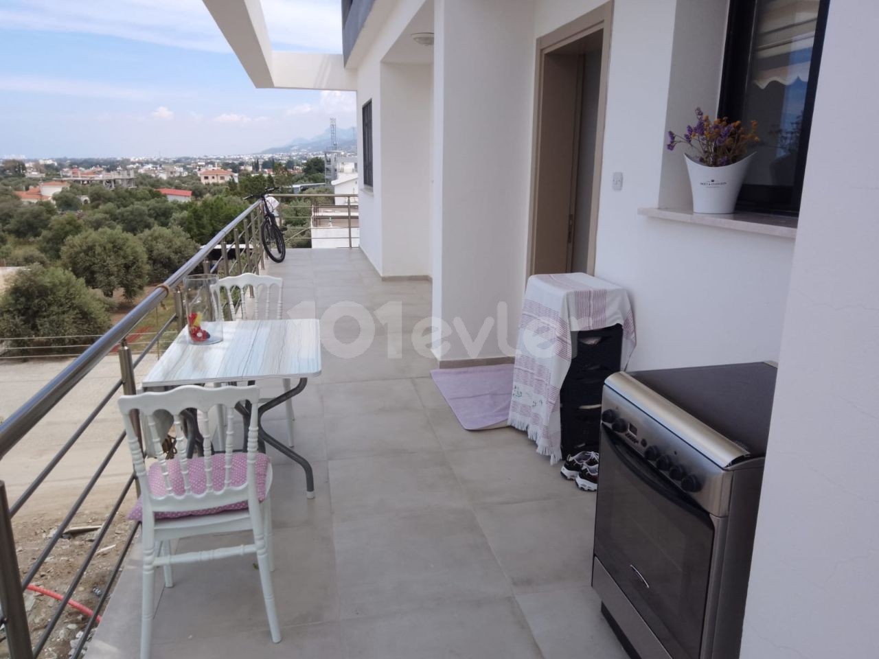 Fully furnished 2+1 flat in the Lapta area with sea and mountain views. Will be available from October 2024