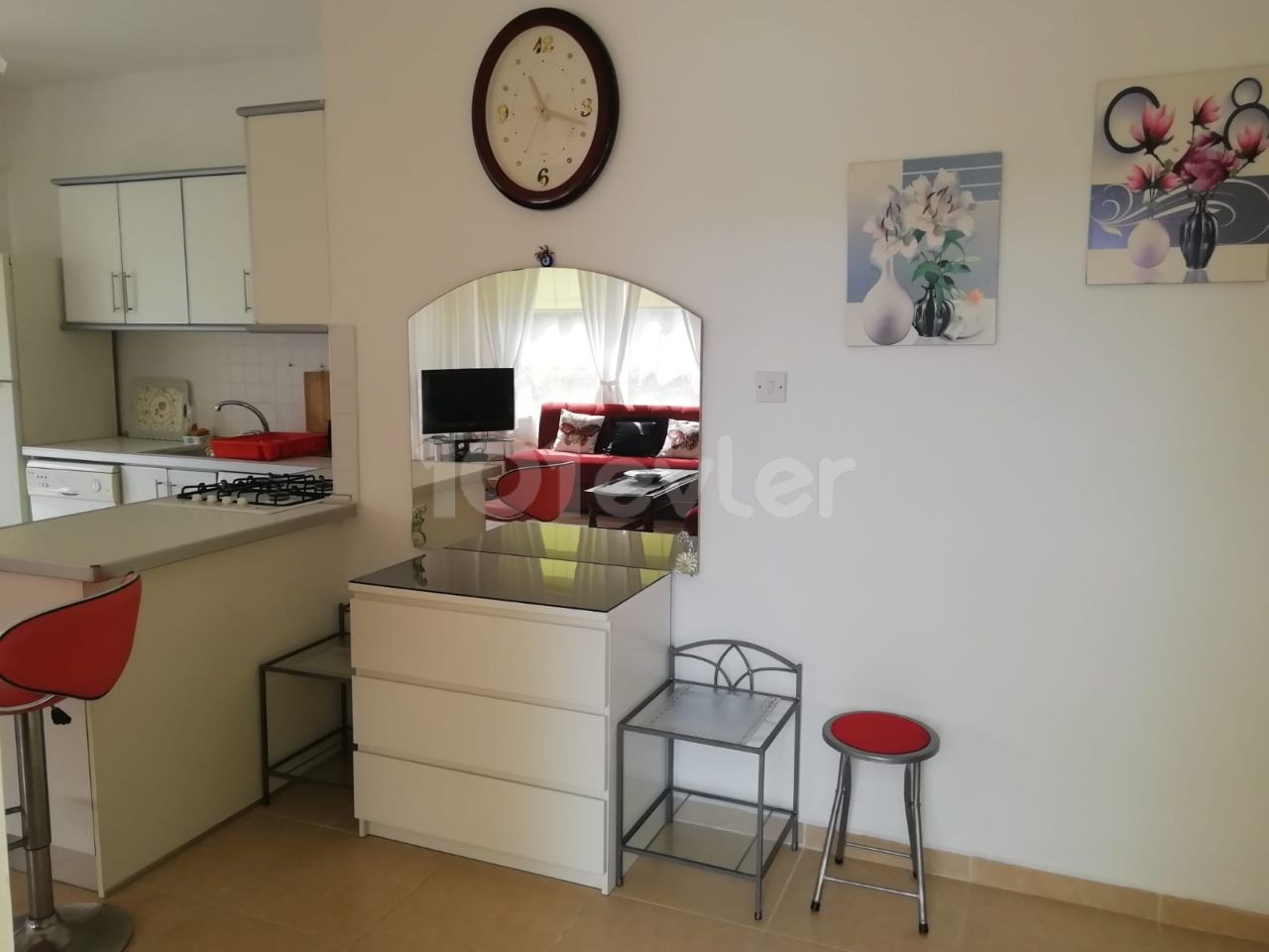 Kyrenia - Esentepe, furnished, 2+1 flat with white goods and private garden. It is 300 meters from the sea. We can speak Turkish, English and Russian.