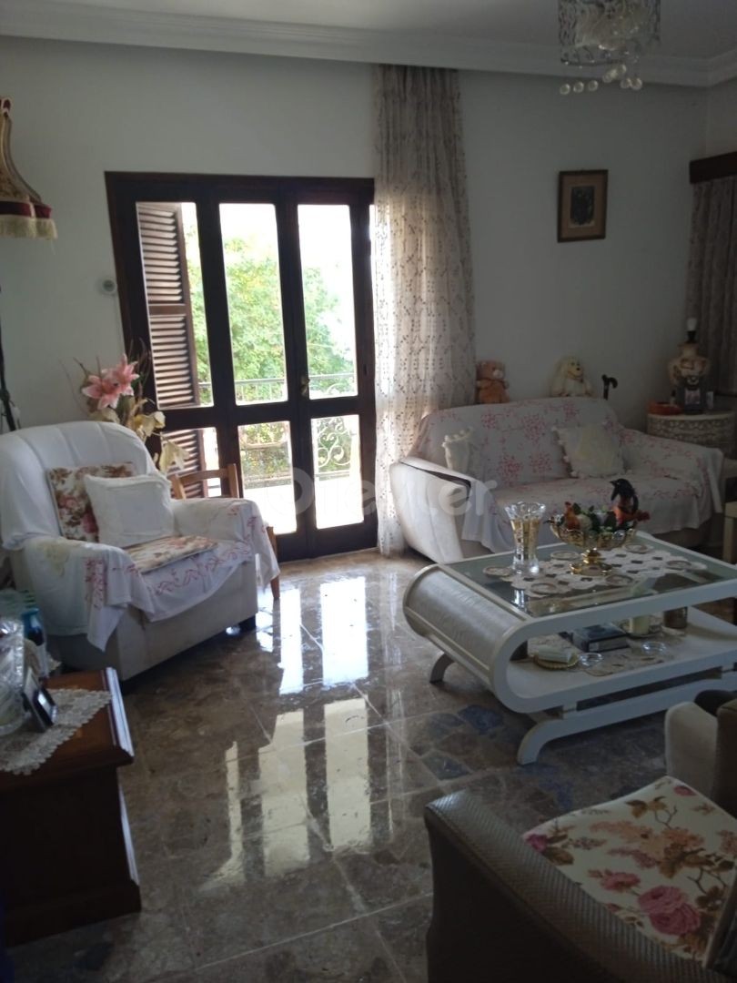 GIRNE CITY CENTER 4+1 VILLA FOR SALE. We speak English, Russian and Turkish 