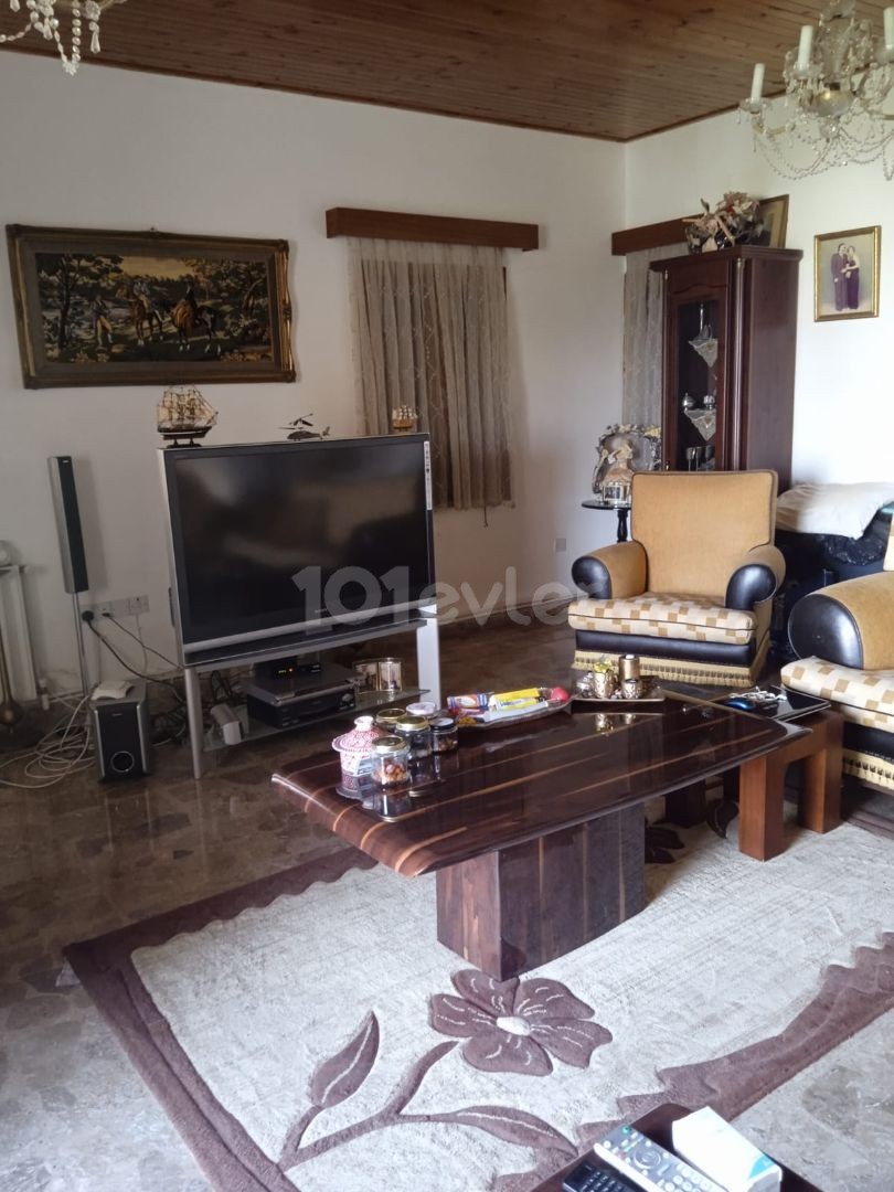 GIRNE CITY CENTER 4+1 VILLA FOR SALE. We speak English, Russian and Turkish 