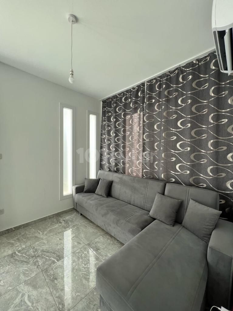 GIRNE - KARSIAYKA  KIRALIK VILLA  2+2.