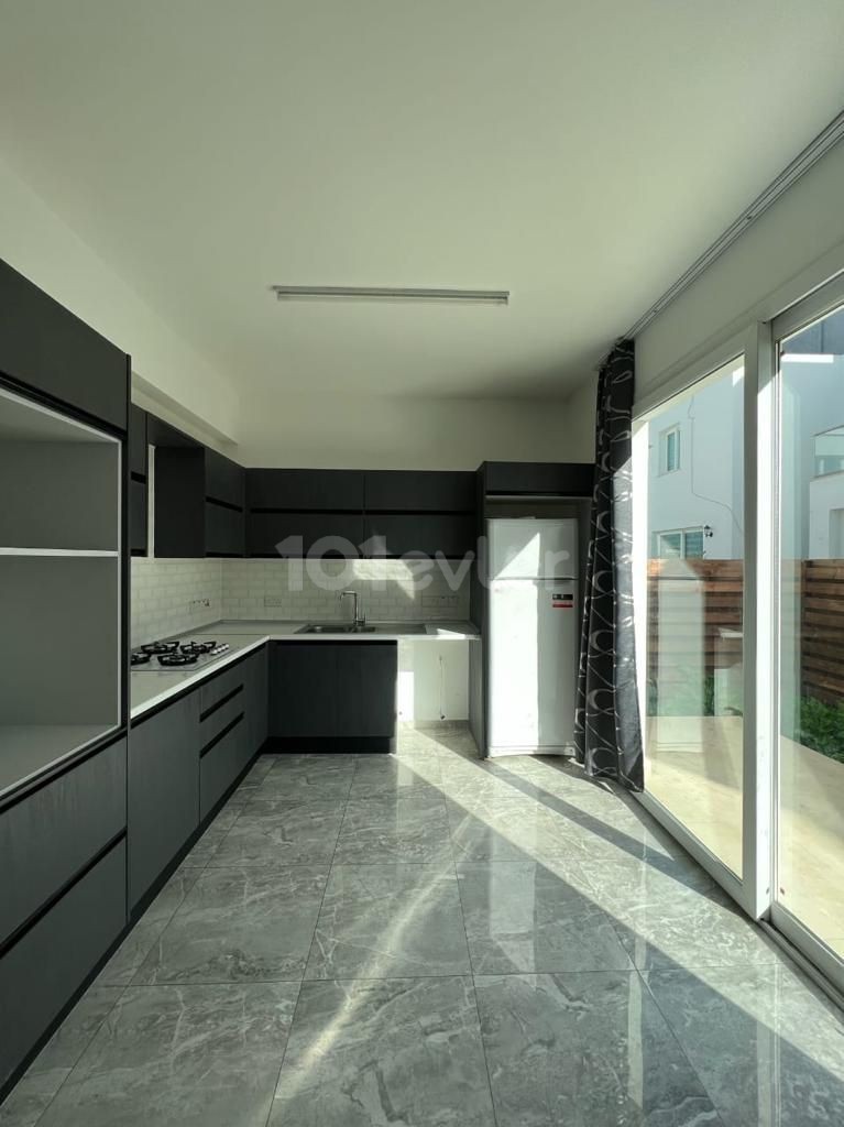 KYRENIA - KARSIYAKA VILLA FOR RENT 2+2.