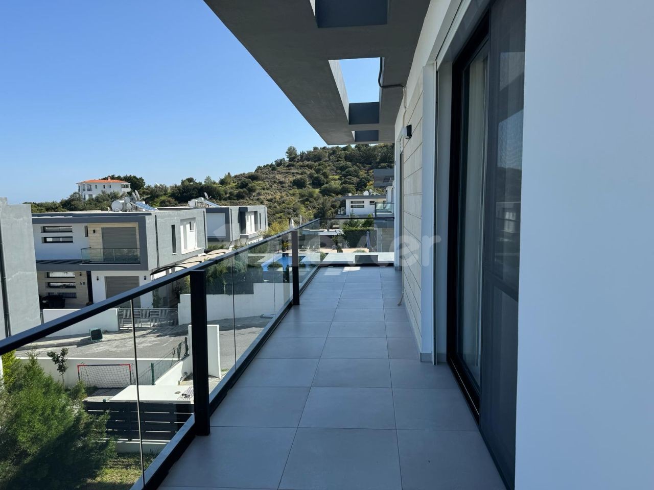 Kyrenia - Alsancak, 3+1, möblierte Luxusvilla mit Pool zu vermieten.