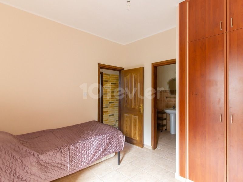 KYRENIA - ALSANCAK FLAT FOR SALE 3+1.