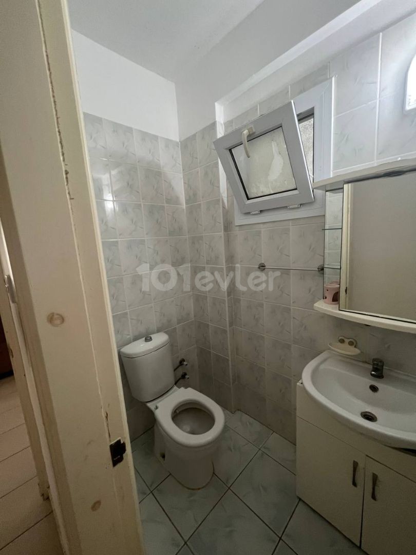 KYRENIA - ALSANCAK FLAT FOR RENT 3+1.