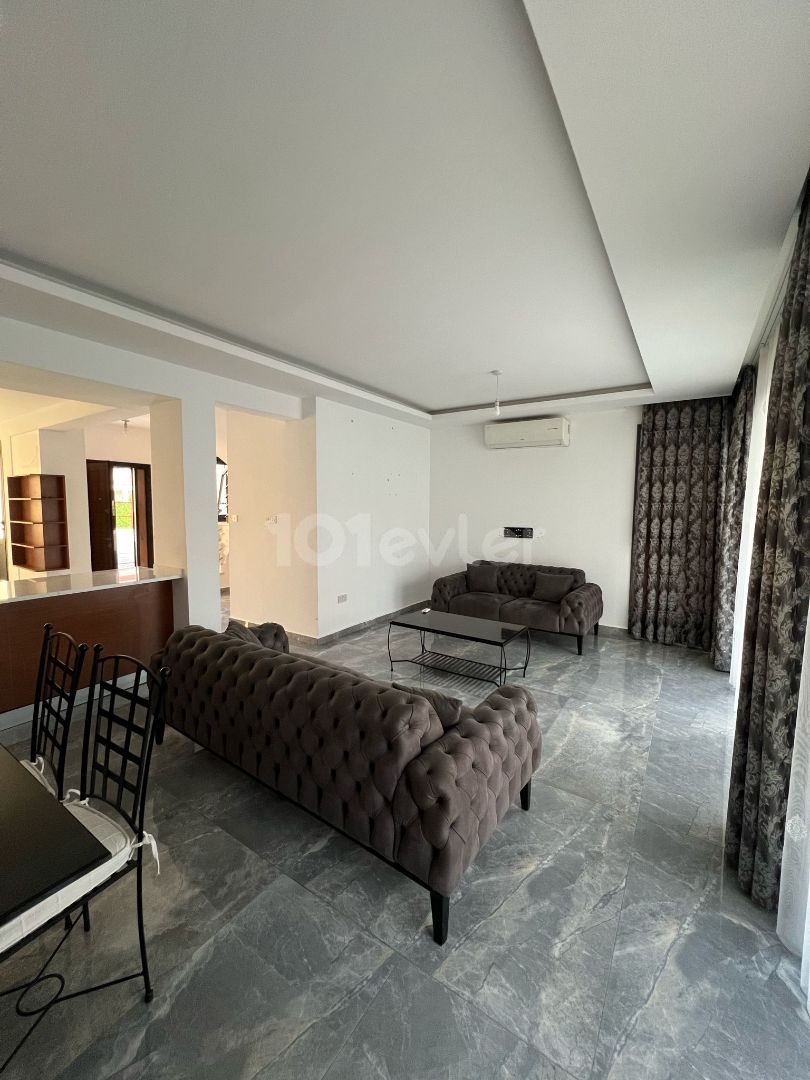 Vlla with 3 bedrooms and 2 bathrooms for rent in the picturesque location of Alsancak