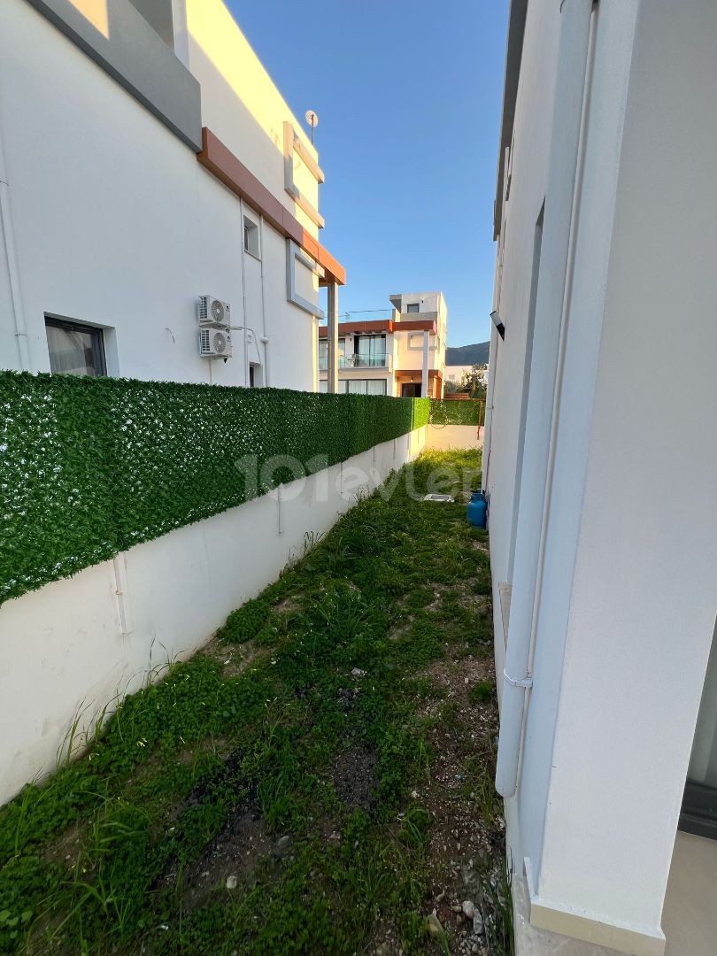 Villa mit 3 Schlafzimmern und 2 Bädern zu vermieten in wunderbarer Lage in Alsancak