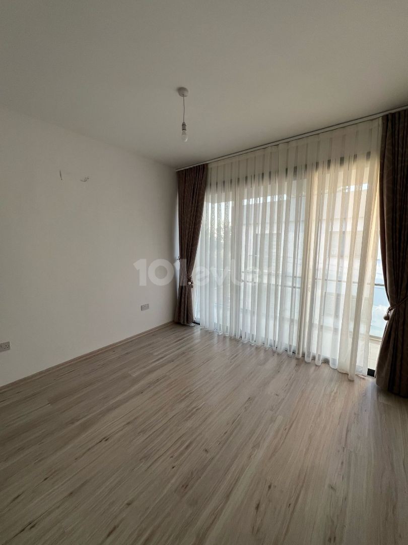 Vlla with 3 bedrooms and 2 bathrooms for rent in the picturesque location of Alsancak