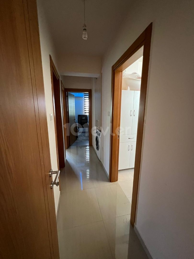 3-Zimmer-Wohnung zur Miete in Karaoğlanoğlu. Monatliche Bezahlung. 1 Miete + 2 Kaution + 1 Provision.