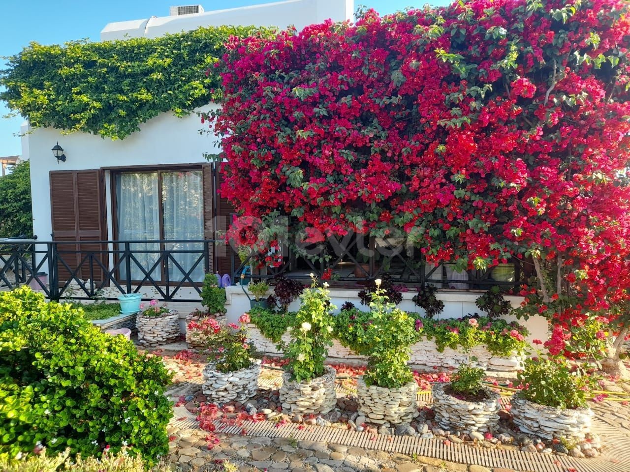 4+1 villa for sale near the sea in Tatylsu.