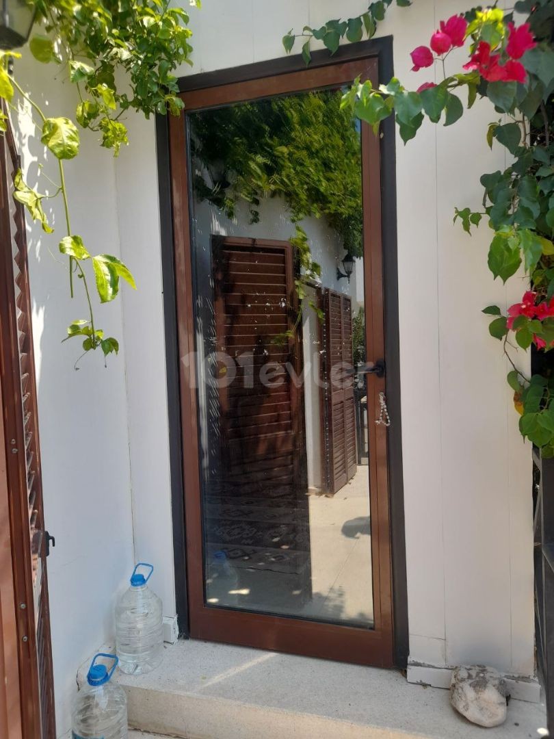 4+1 villa for sale near the sea in Tatylsu.