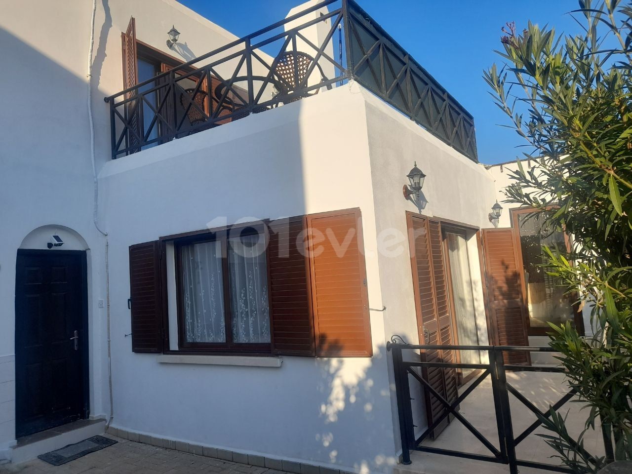 4+1 villa for sale near the sea in Tatylsu.