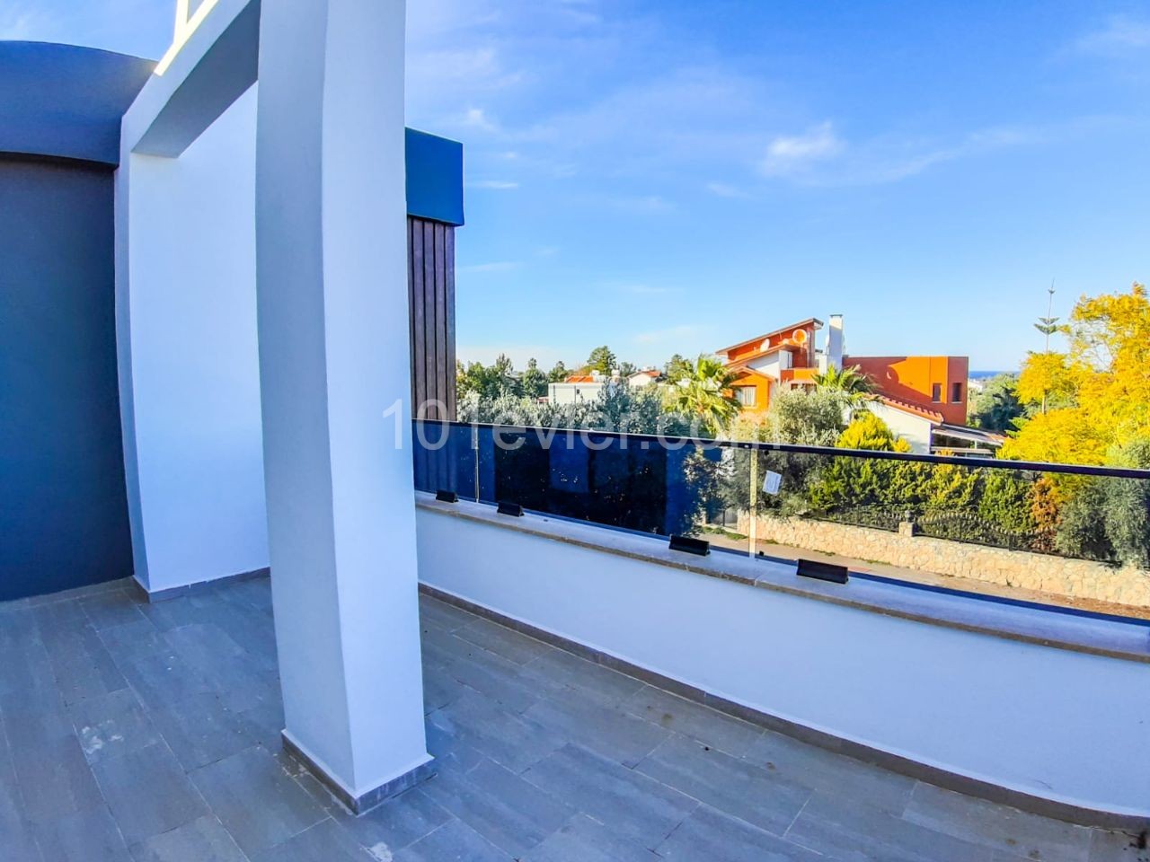 3+1 HAVUZLU MODERN TASARIM VILLA