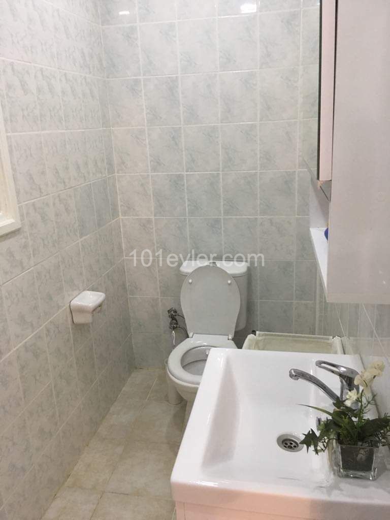 Alsancak Bölgesinde Nezih konumda Kiralık Villa