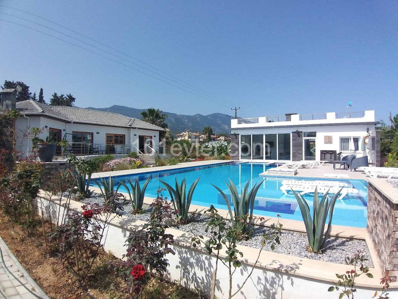 Villa zur täglichen Miete in anständiger Lage in Alsancak **  ** 