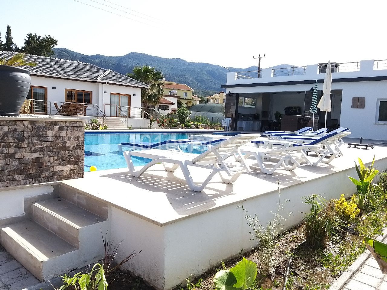 Villa zur täglichen Miete in anständiger Lage in Alsancak **  ** 