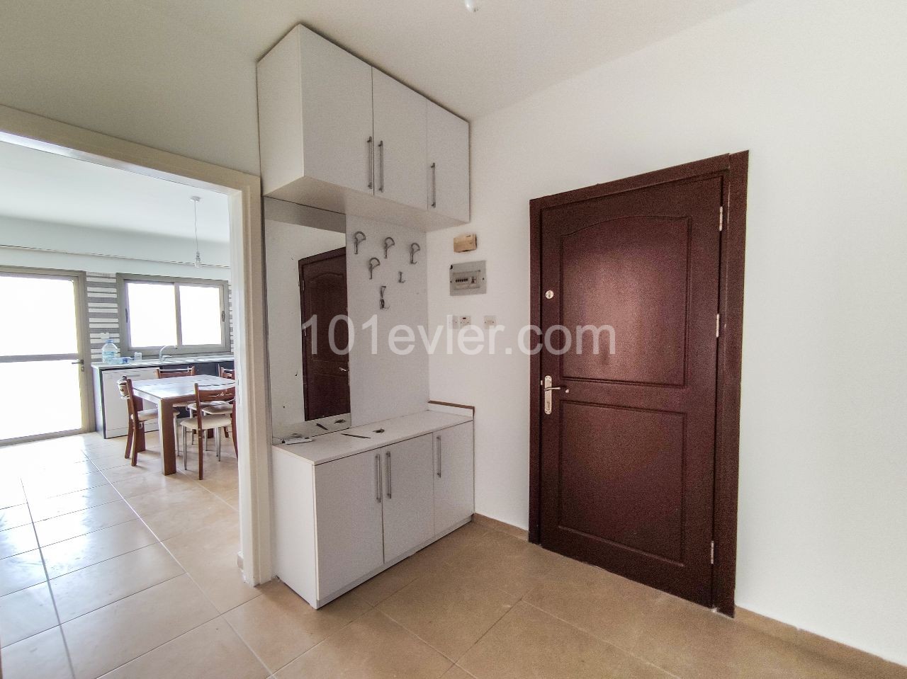 3+2 FLAT. 260 M² TOTAL AREA. KYRENIA CENTER