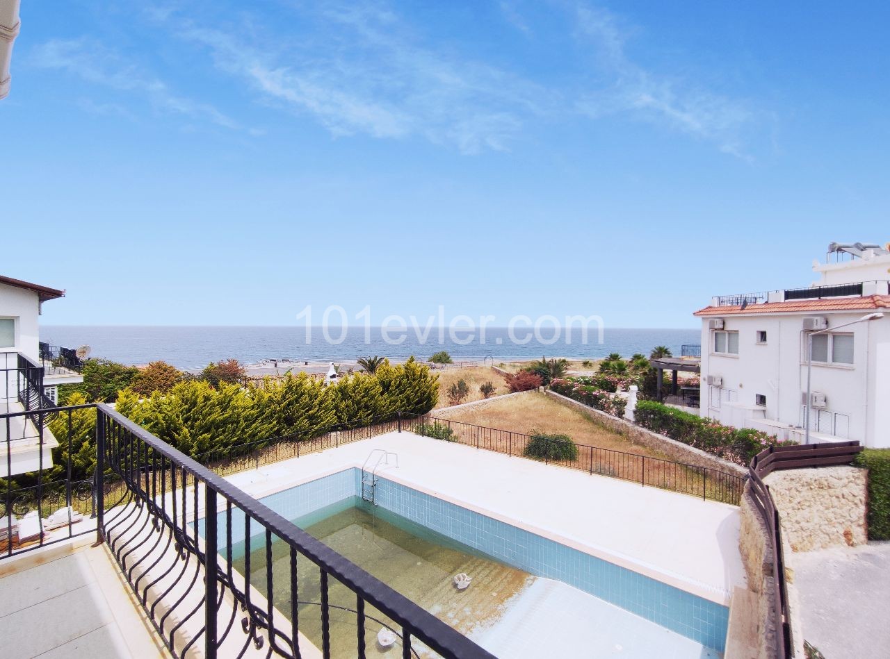 FURNISHED OR UNFURNISHED 3 + 1 300m2 VILLA, 50 M TO THE SEA