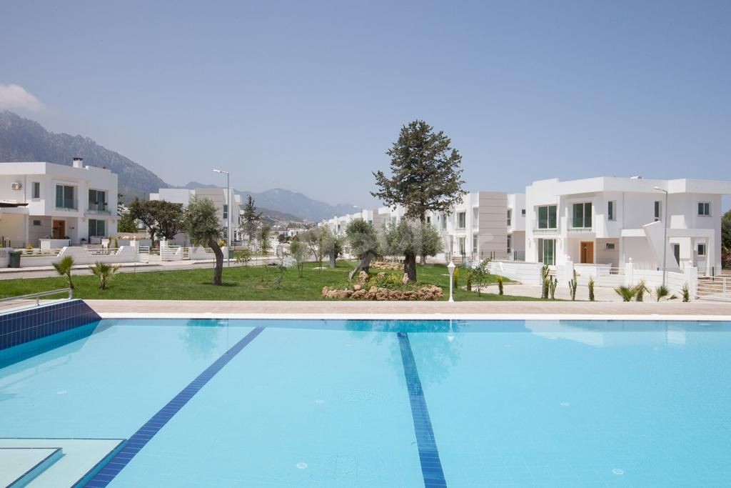 LUXUS 3 + 1 VILLA ZU VERMIETEN IN KYRENIA-KARAOGLANOGLU BEÖLESI ** 