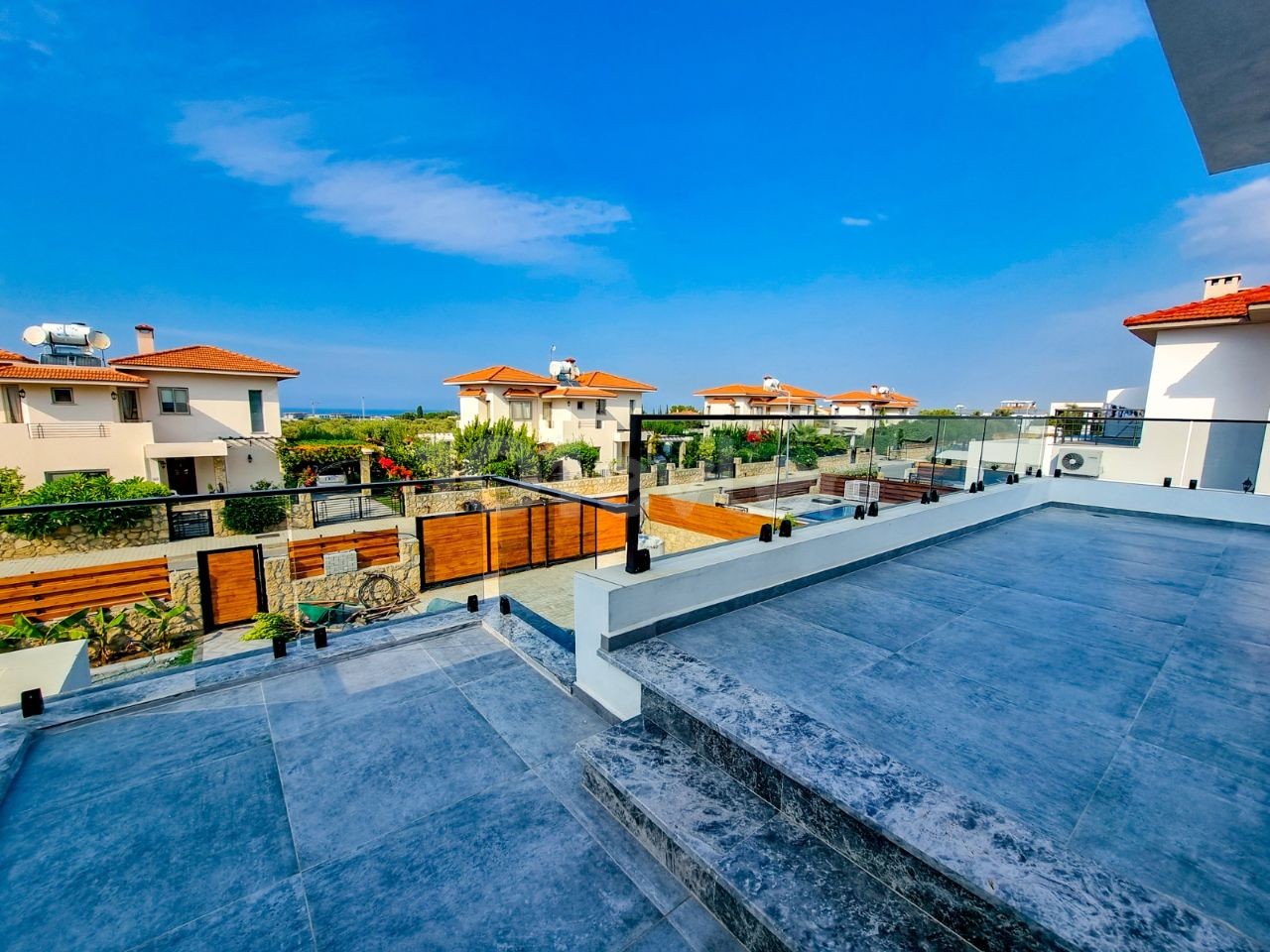 4+1 YENI MODERN VILLA