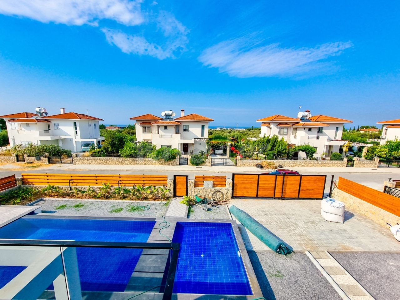 4+1 YENI MODERN VILLA