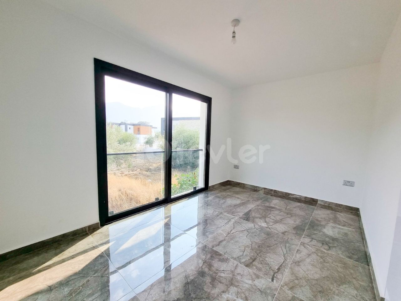 4+1 YENI MODERN VILLA