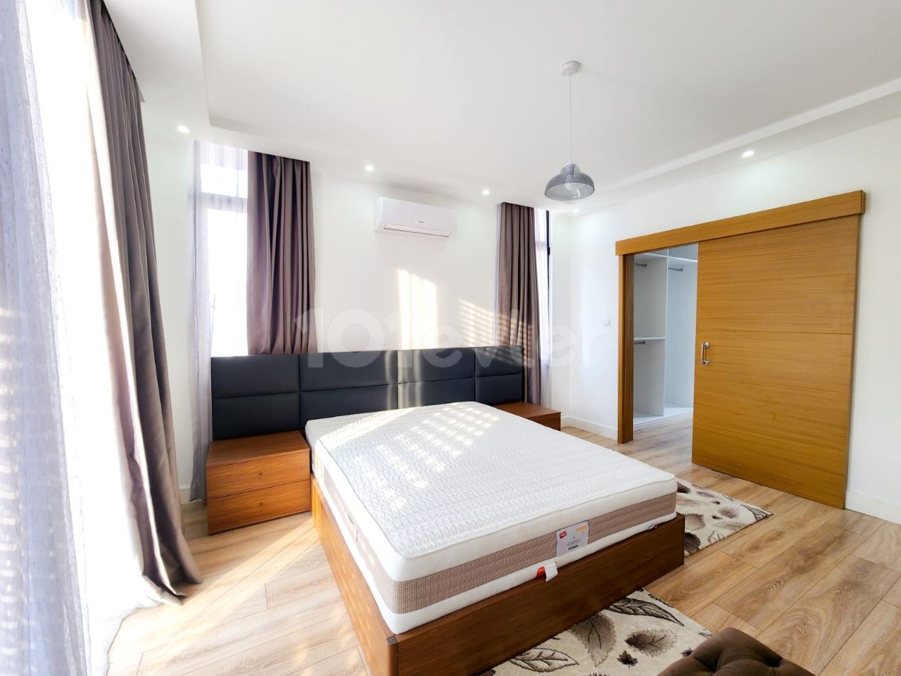 SATILIK LÜKS VILLA 3+1. GIRNE. ALSANCAK