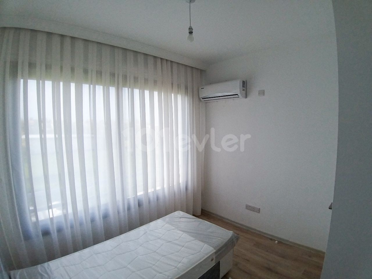 2+1 Flat for Rent in Alsancak, within walking distance to the main street and the sea